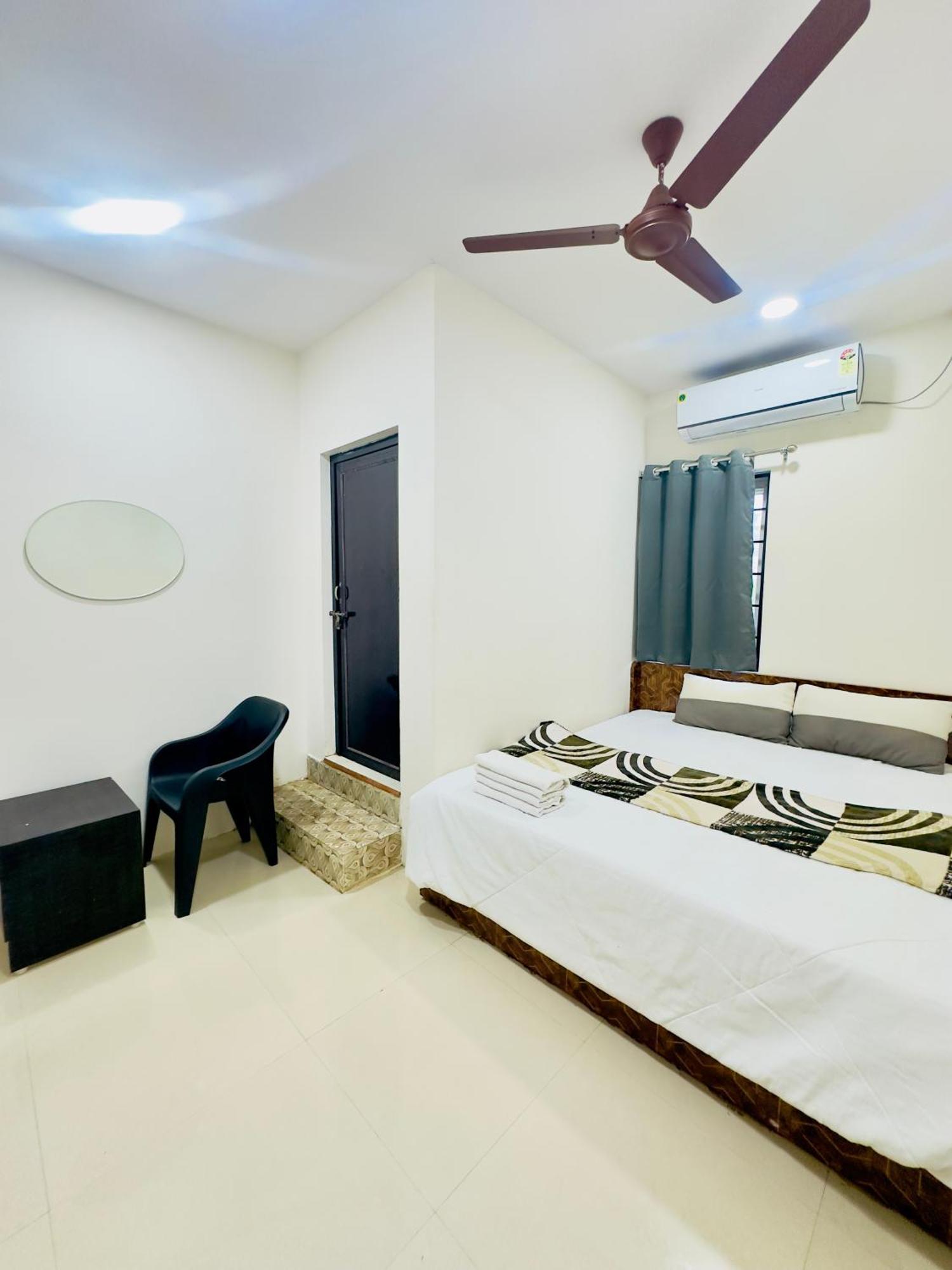 Sketch Family Restaurant & Rooms Visakhapatnam Exteriör bild
